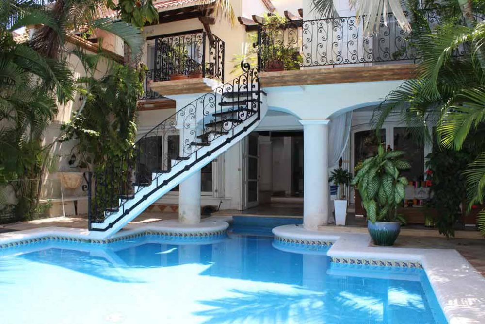 La Villa du Golf Cancun top budget hotel