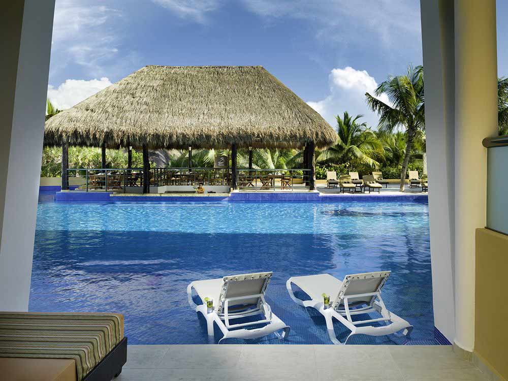 El Dorado Seaside Suites Pool